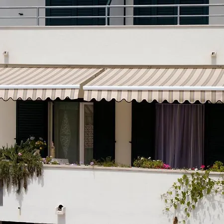 普拉兹贝特公寓 *