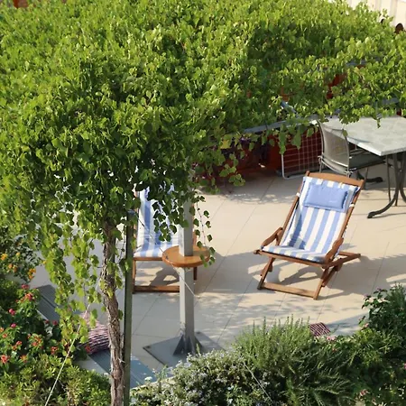 普拉兹贝特公寓 *