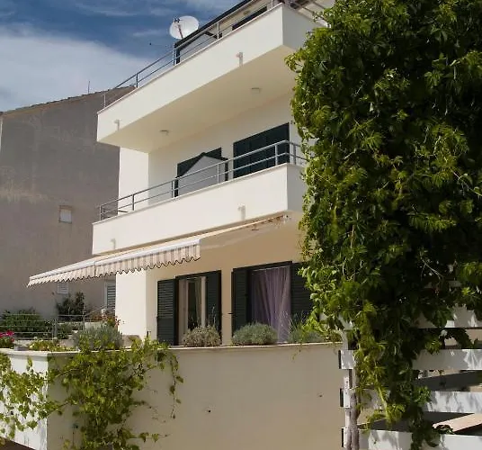 Plazibat * Hvar Town